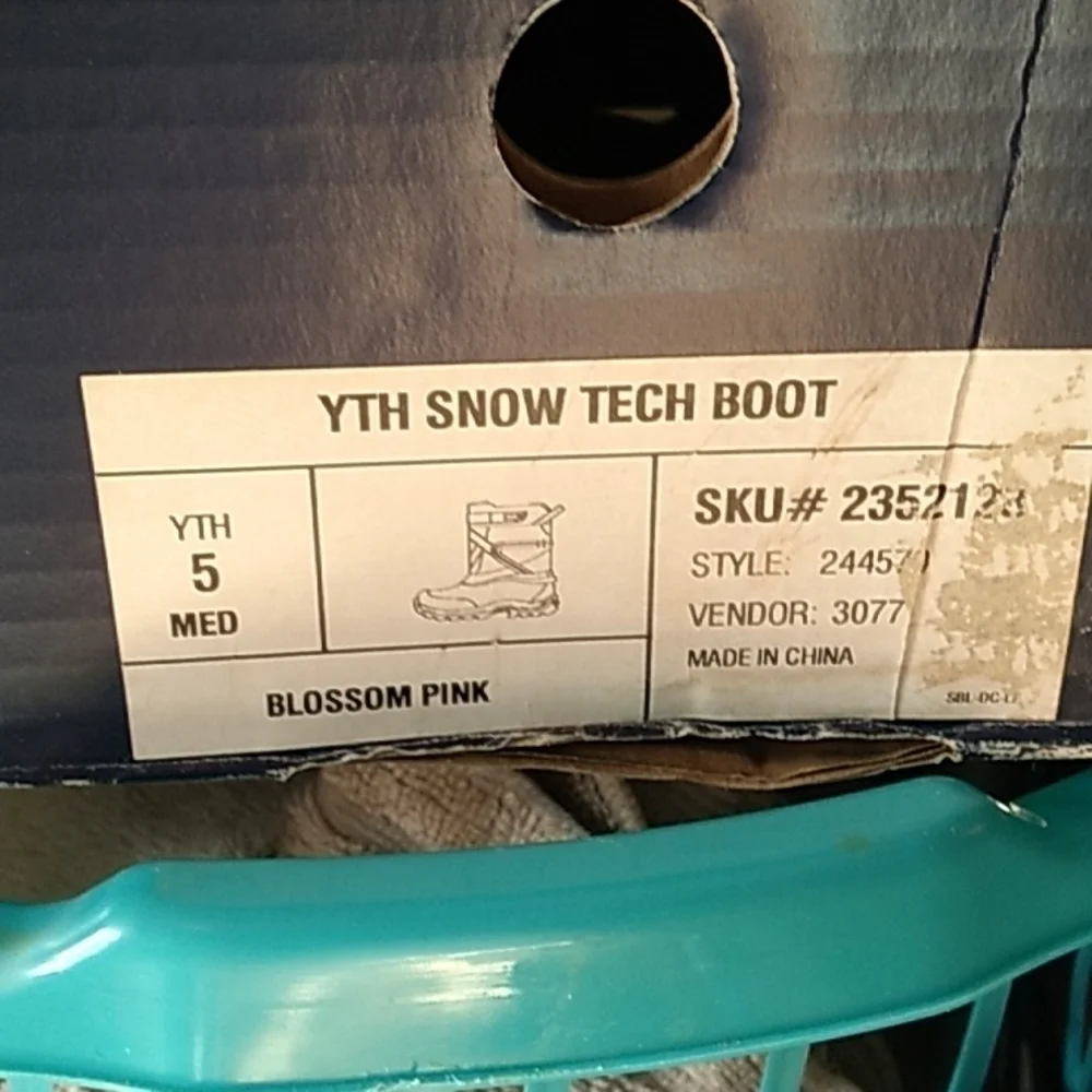 Lands End YTH snow tech boots 5 blossom pink 💗